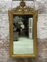 antique mirrors Anouk Beerents with crest